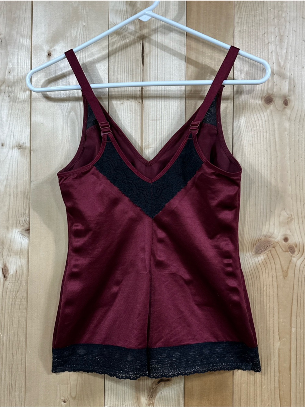 Ruby Ribbon Pin Up Cami Shapewear size 34 in the Color Cabernet Full Support